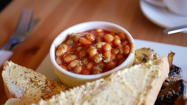 Baked beans : recette anglaise d'haricots cuits